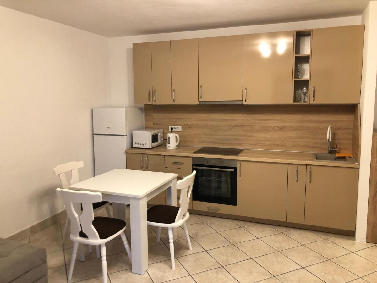 Apartmani Lime Petrovac na moru Exterior foto