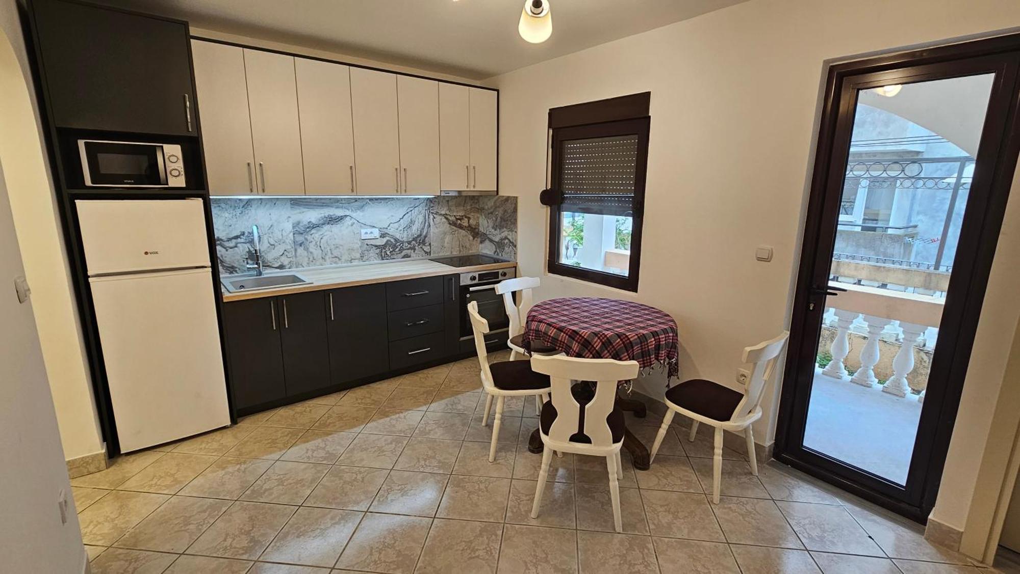 Apartmani Lime Petrovac na moru Exterior foto