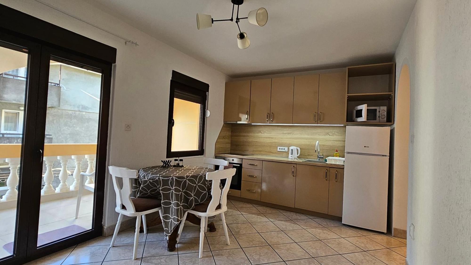 Apartmani Lime Petrovac na moru Exterior foto
