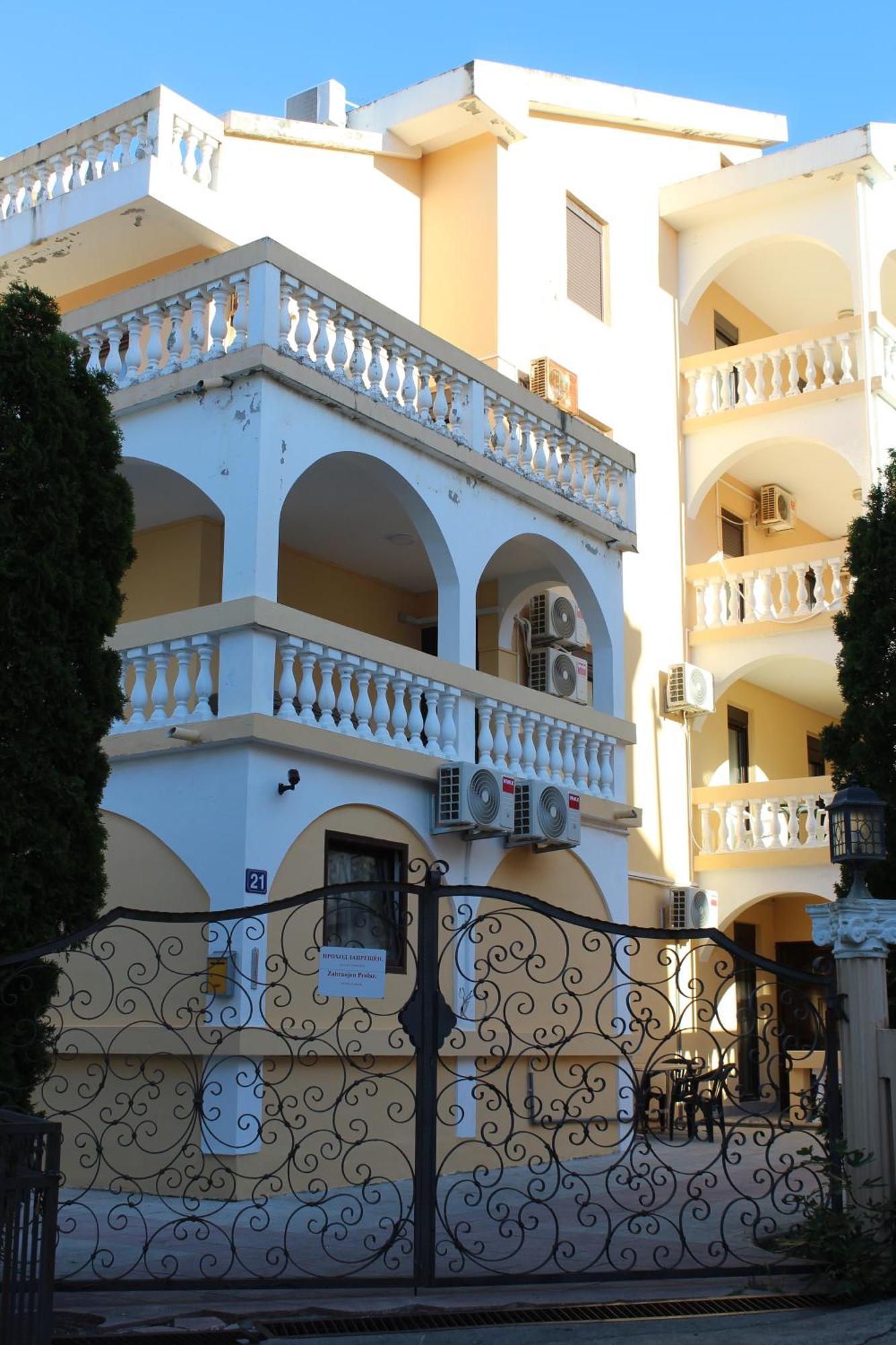 Apartmani Lime Petrovac na moru Exterior foto