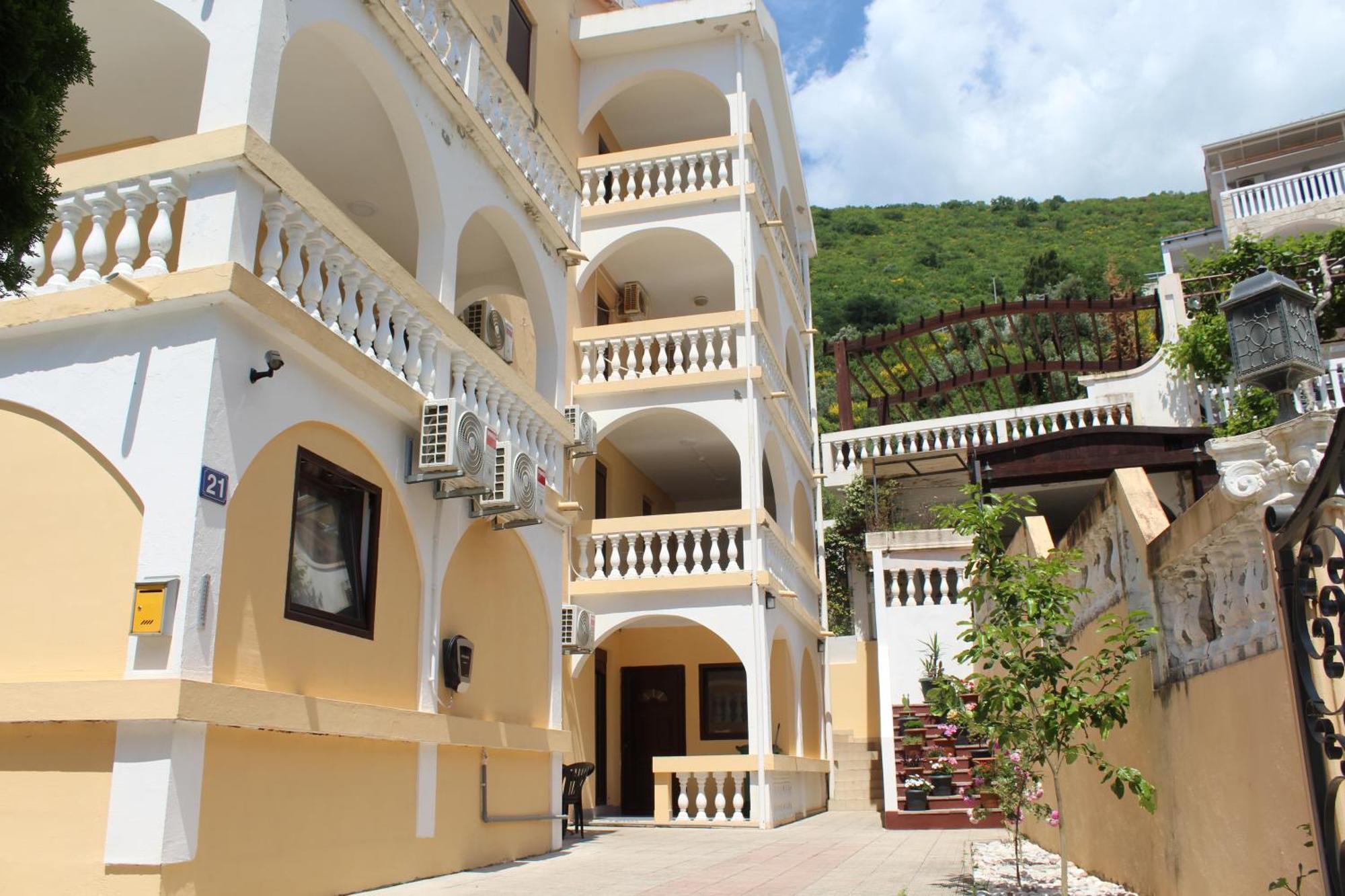 Apartmani Lime Petrovac na moru Exterior foto